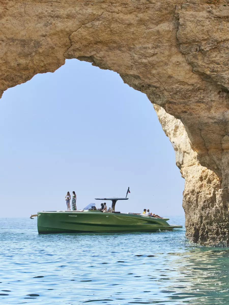 Destinations: Caves near Benangil (Carvoeiro).