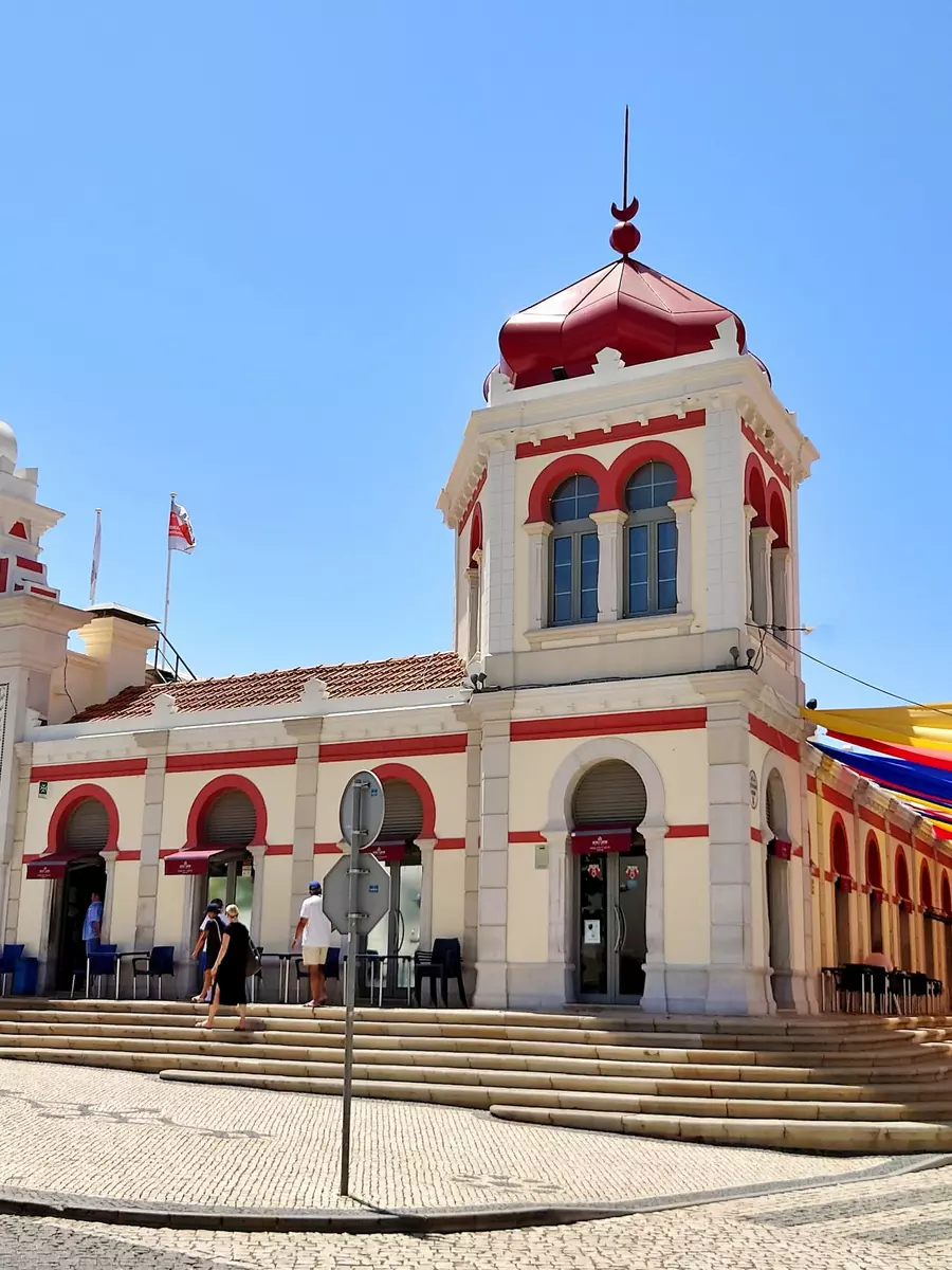 Nice to know: Loulé Market.